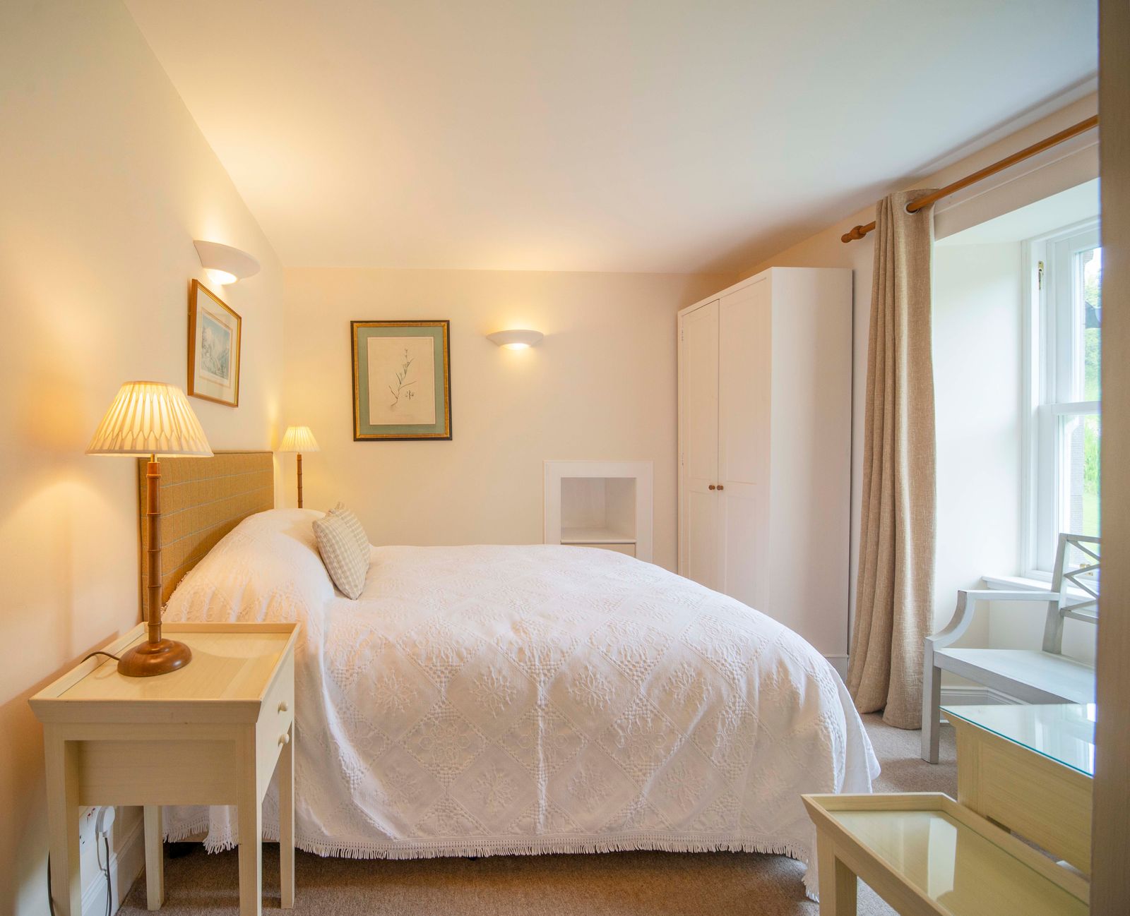 the-bridgend-hotel-stay-with-us